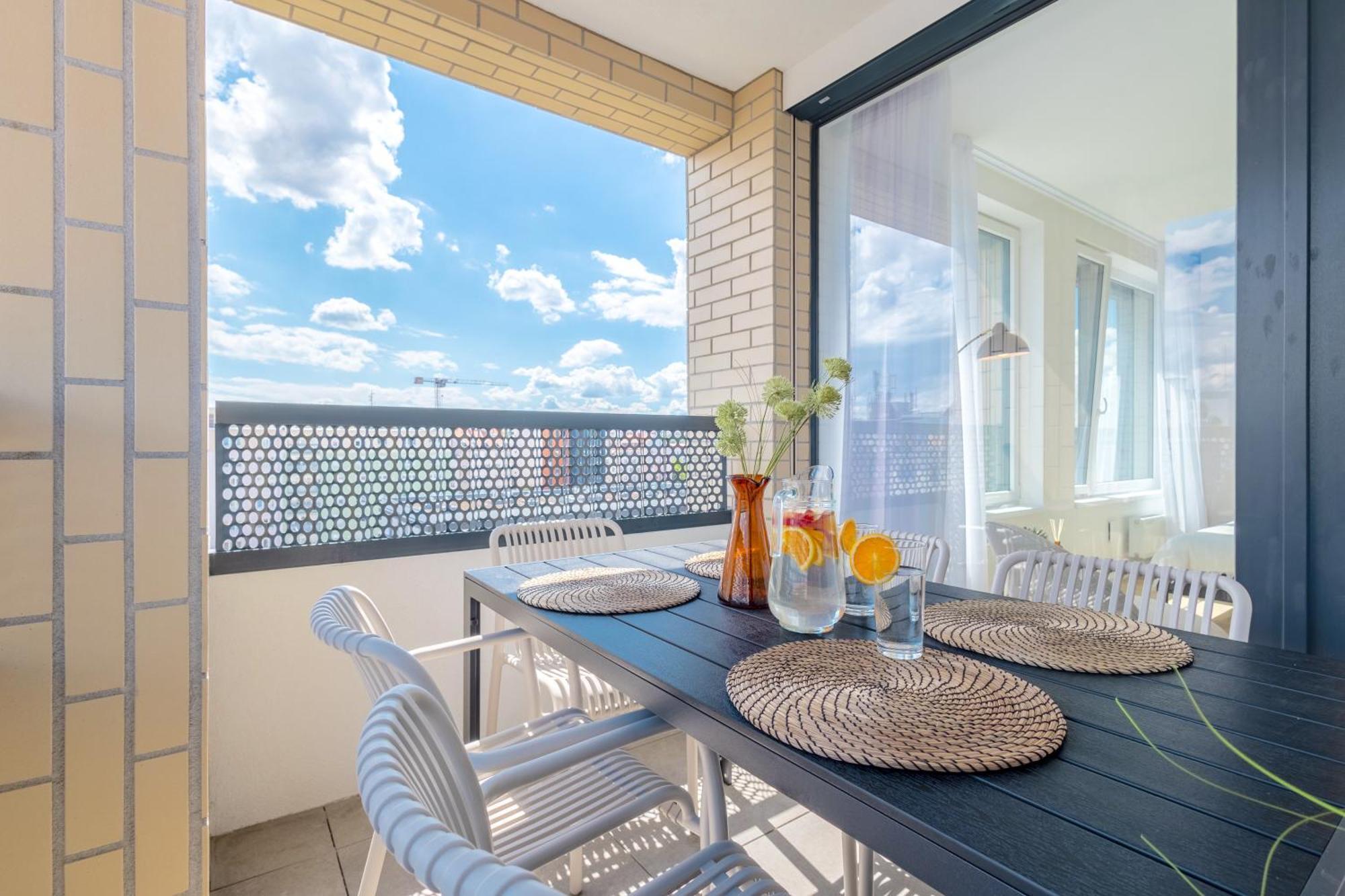 Bright 2Br - 5Th Floor, Balcony, Free Parking By Gravity Prague Apartment Bagian luar foto