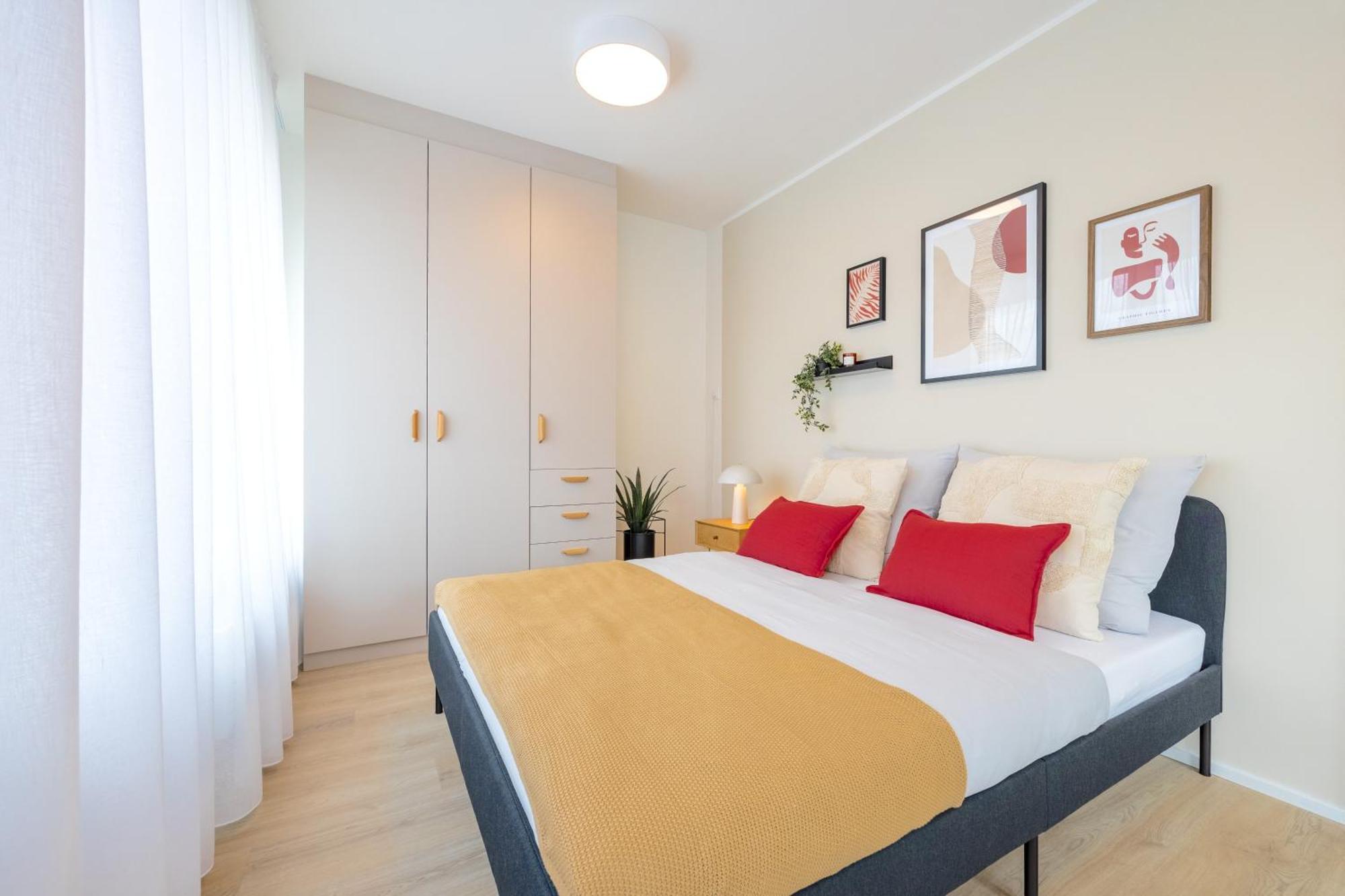Bright 2Br - 5Th Floor, Balcony, Free Parking By Gravity Prague Apartment Bagian luar foto