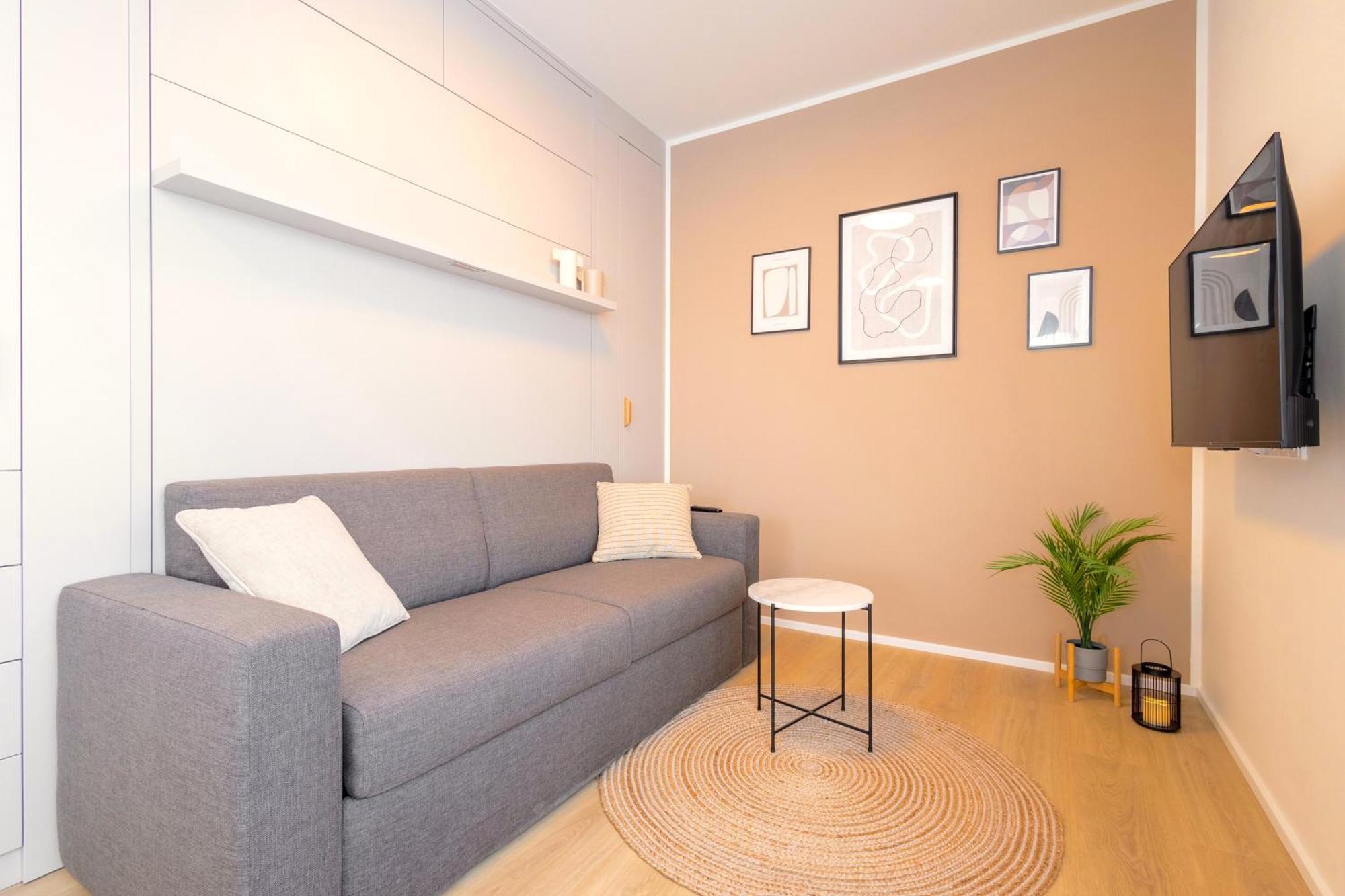 Bright 2Br - 5Th Floor, Balcony, Free Parking By Gravity Prague Apartment Bagian luar foto