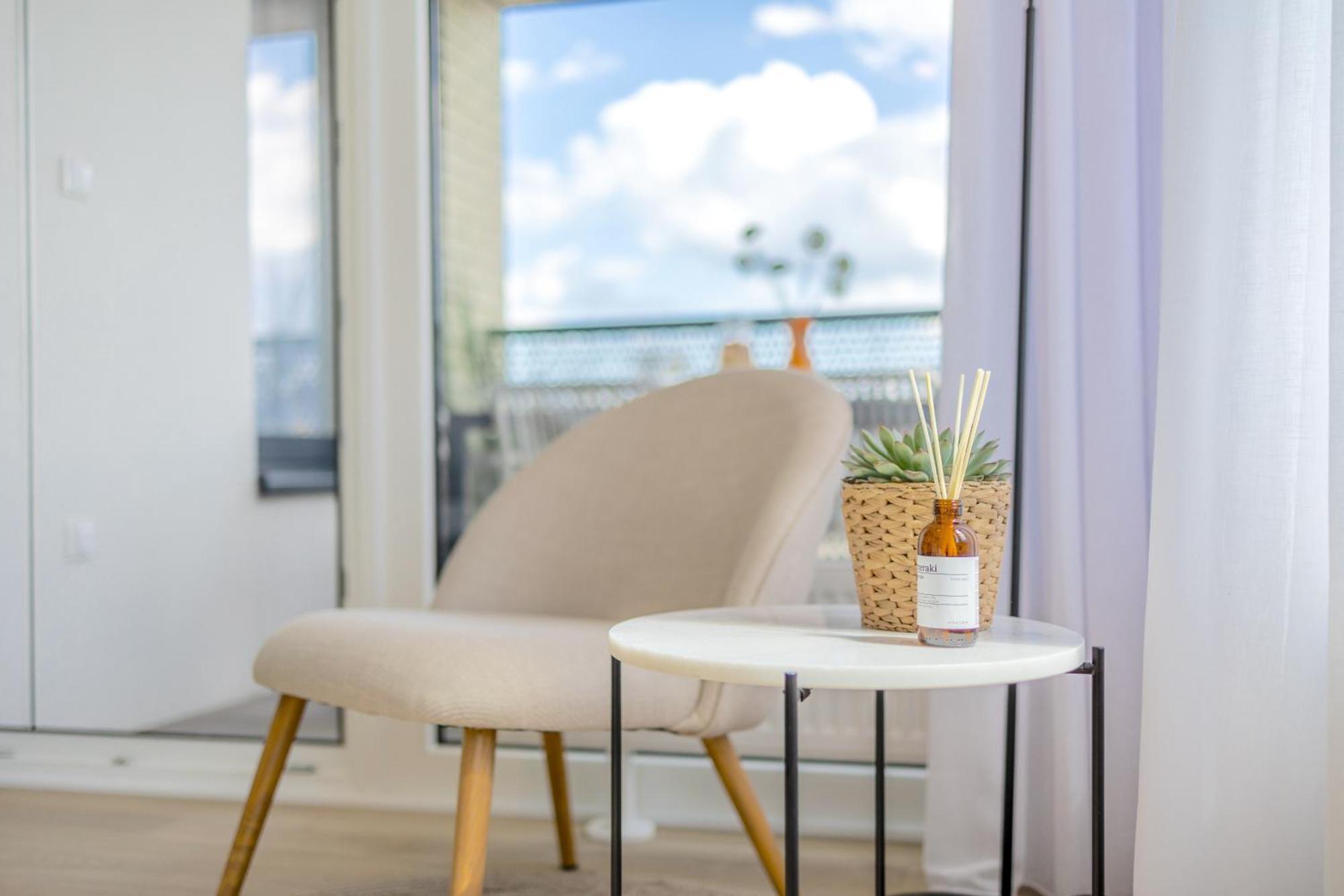 Bright 2Br - 5Th Floor, Balcony, Free Parking By Gravity Prague Apartment Bagian luar foto